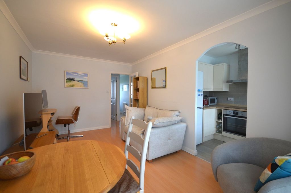 Property photo 3 of 12