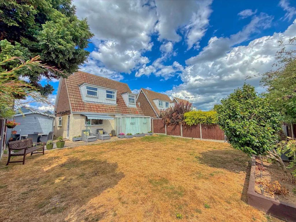Property photo 2 of 23