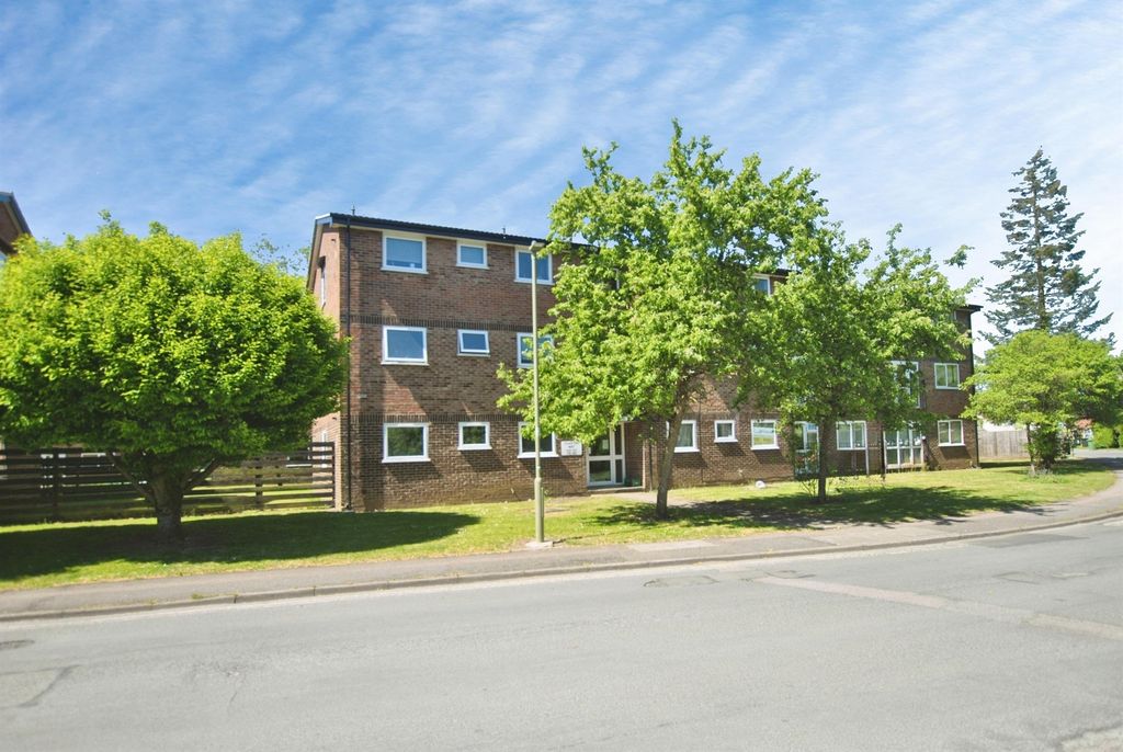 Property photo 1 of 1