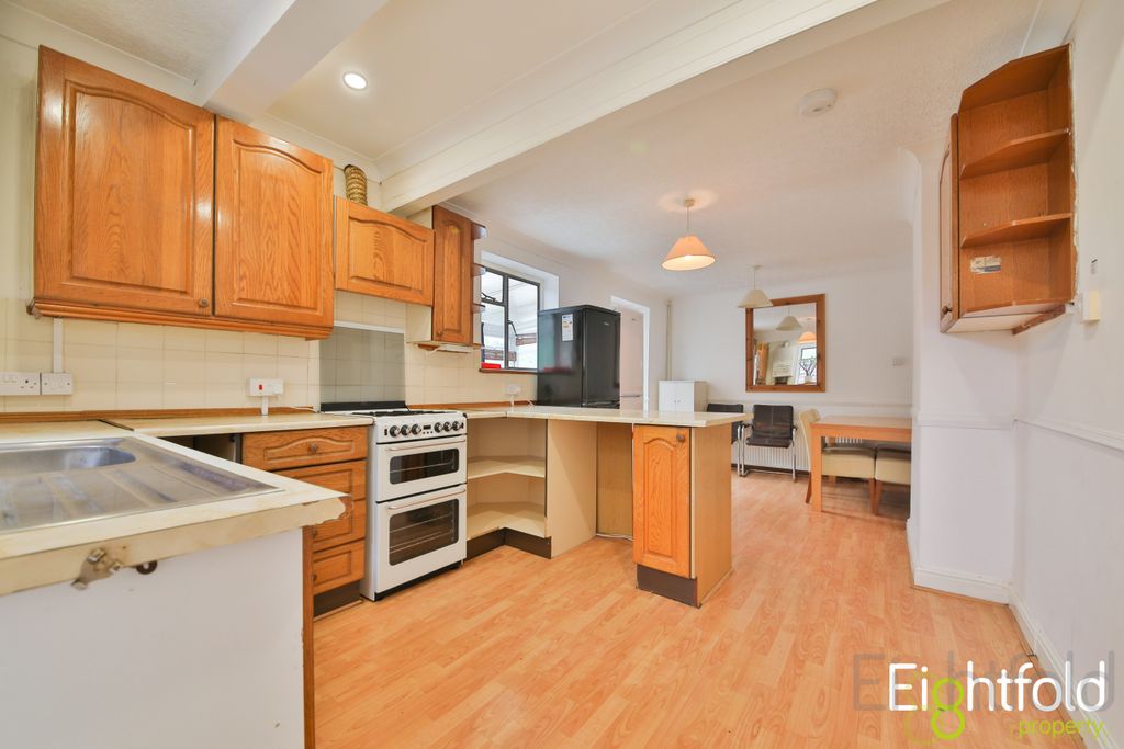 Property photo 1 of 18 Kitchen/Dining