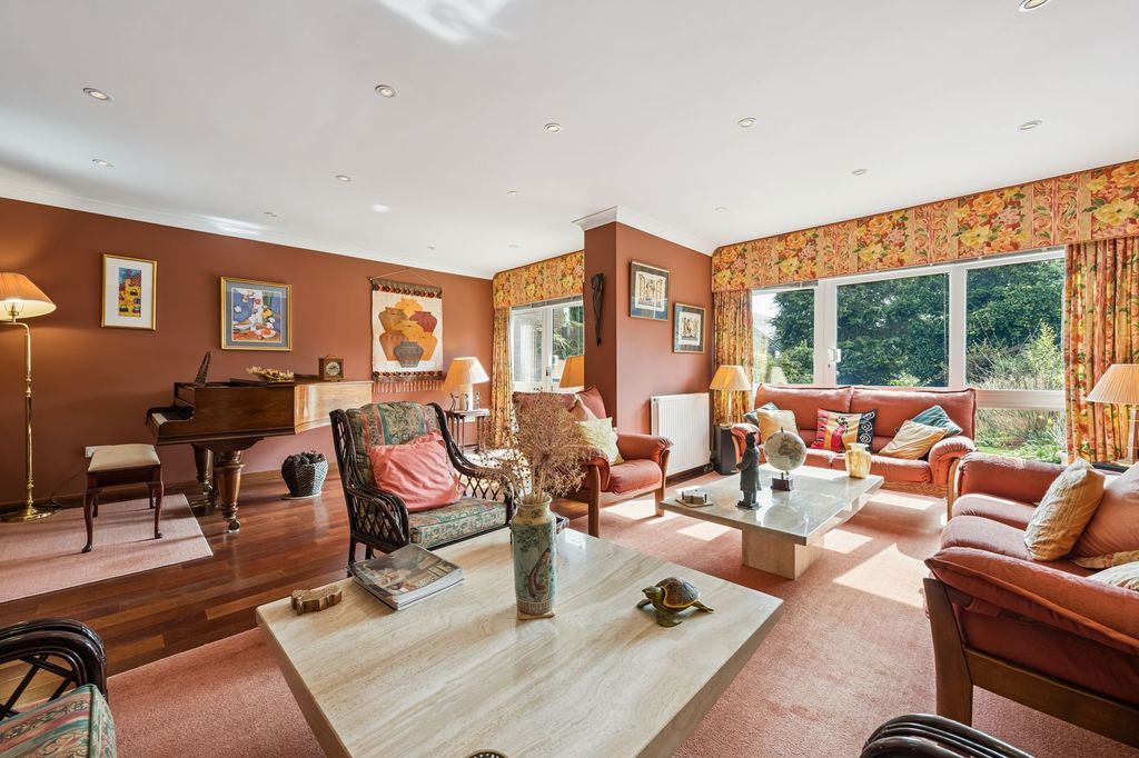 Property photo 3 of 53