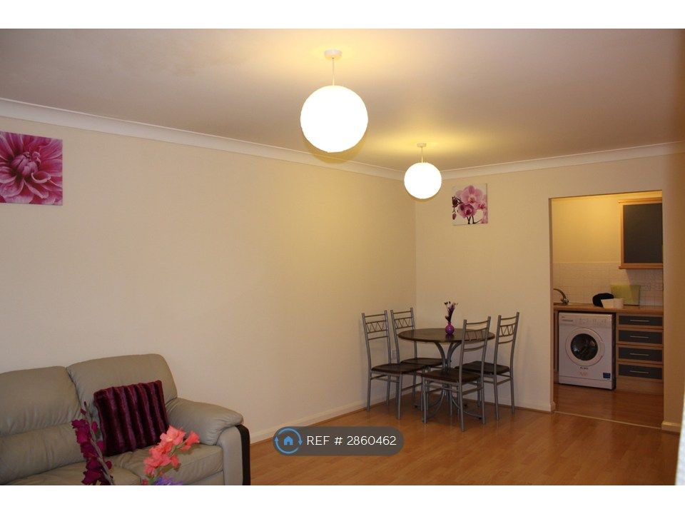 Property photo 3 of 11 Living