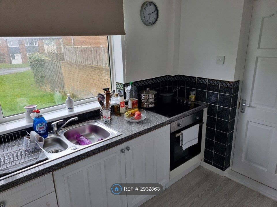 Property photo 2 of 9 Kitchen