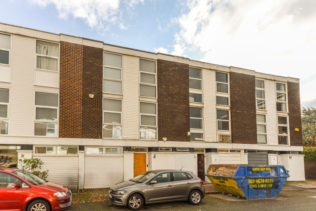 Property photo 3 of 17