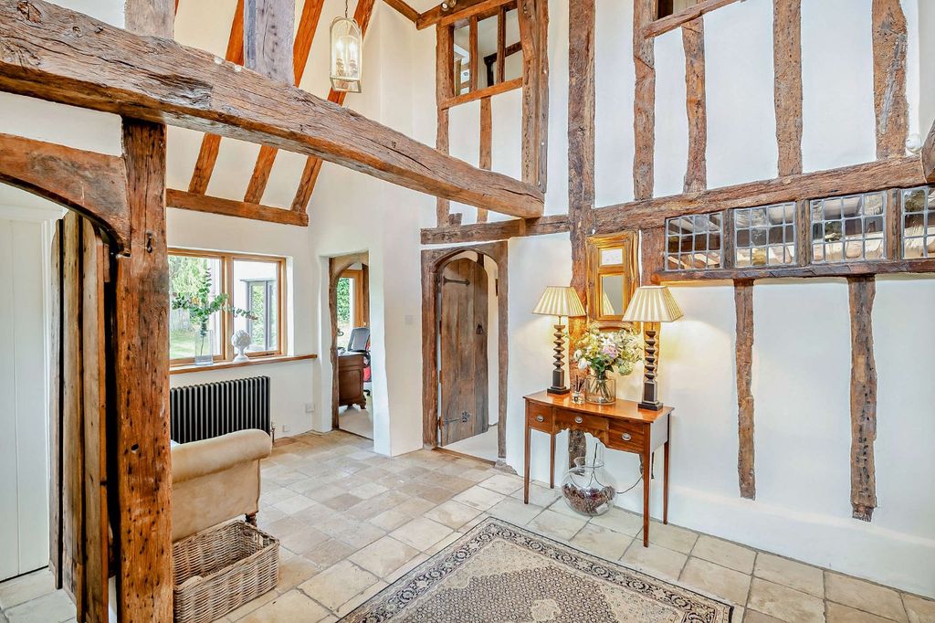 Property photo 2 of 24 Hallway