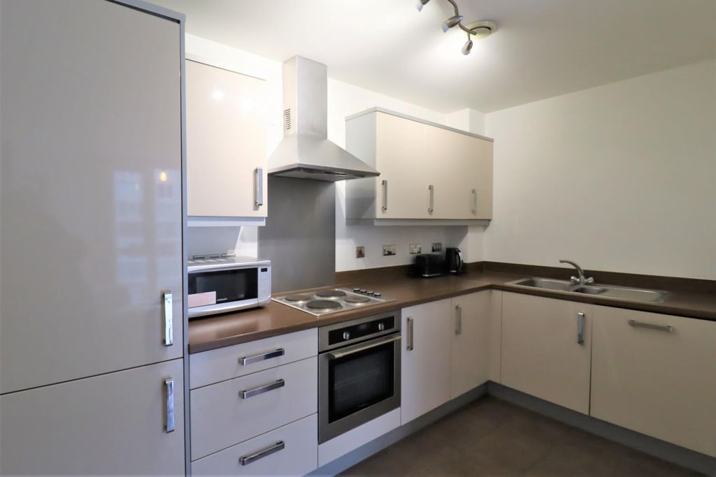 Property photo 1 of 5