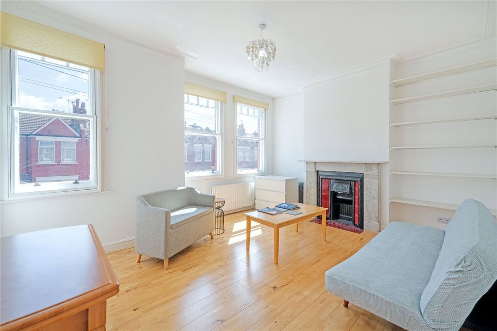 Property photo 3 of 16 Picture No. 32