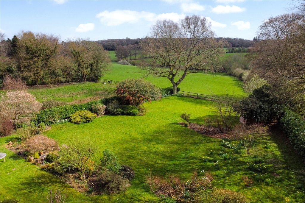 Property photo 2 of 23 Garden