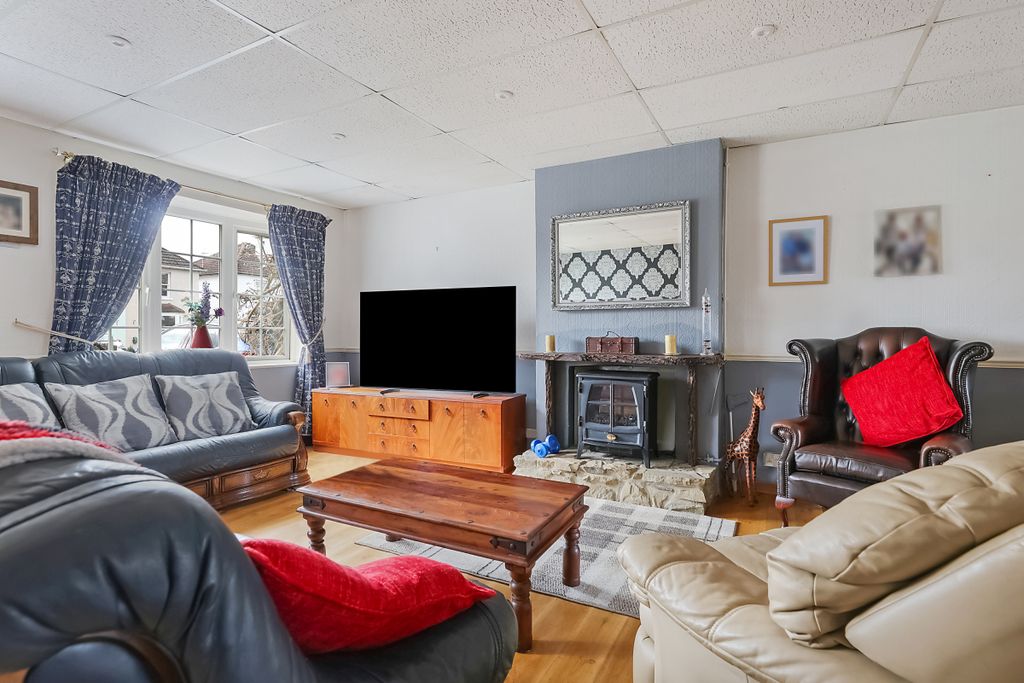 Property photo 3 of 16 Picture No. 05