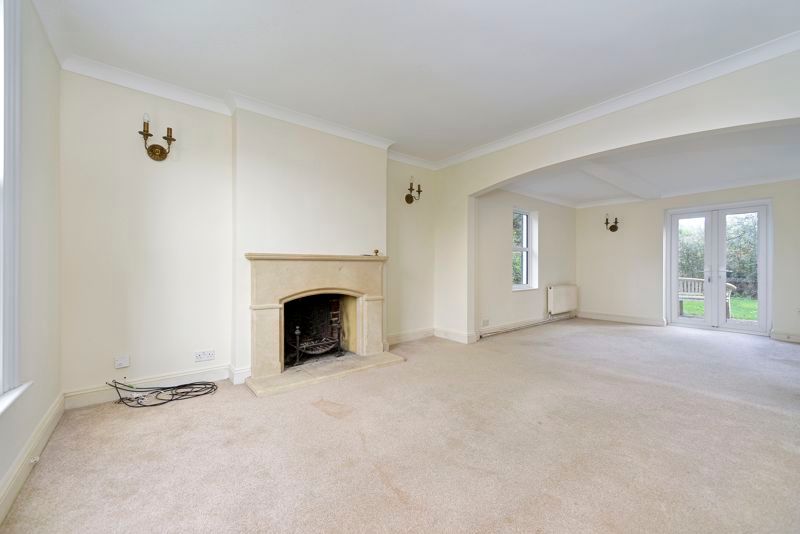 Property photo 2 of 14 Photo 6