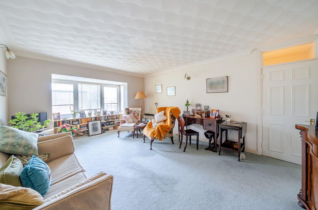 Property photo 3 of 16 1383967-13-692d741A42210.Jpg