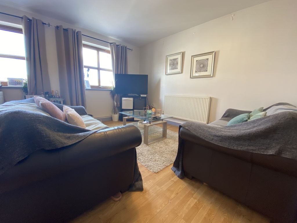 Property photo 3 of 7