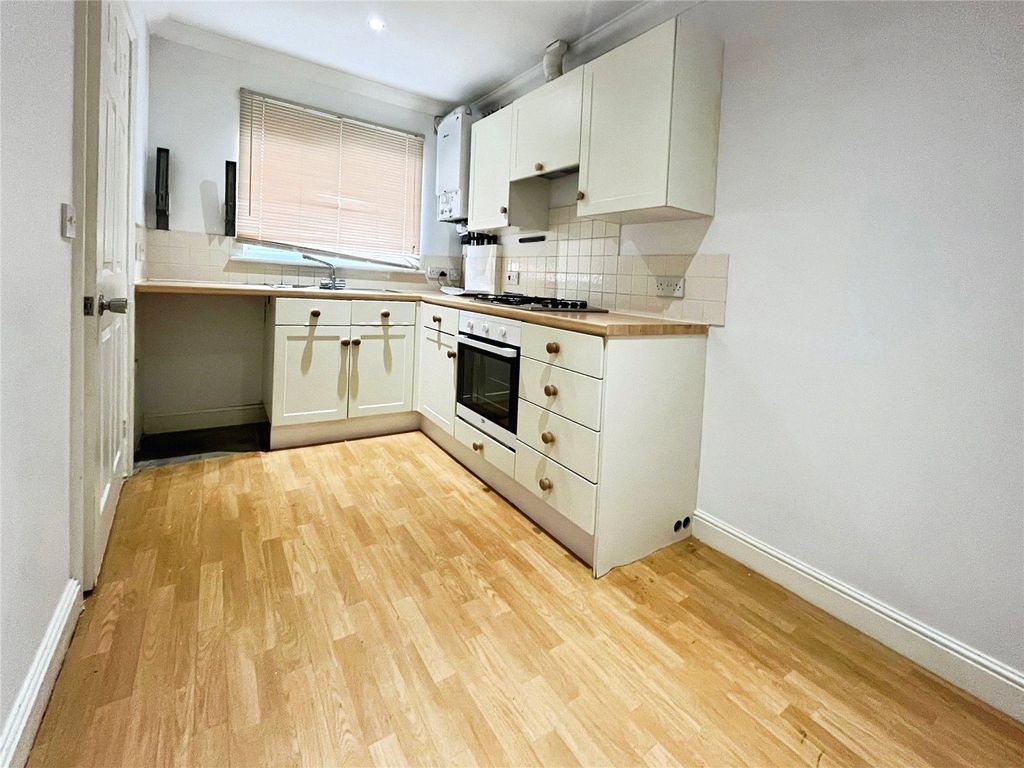 Property photo 2 of 10 Picture No. 33