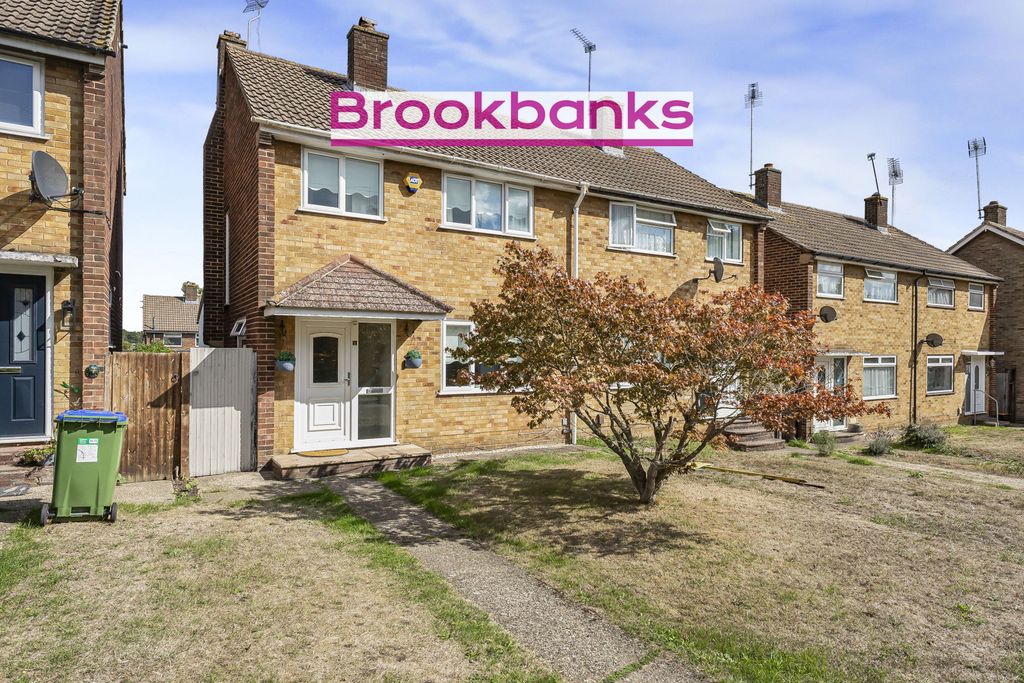 Property photo 2 of 26