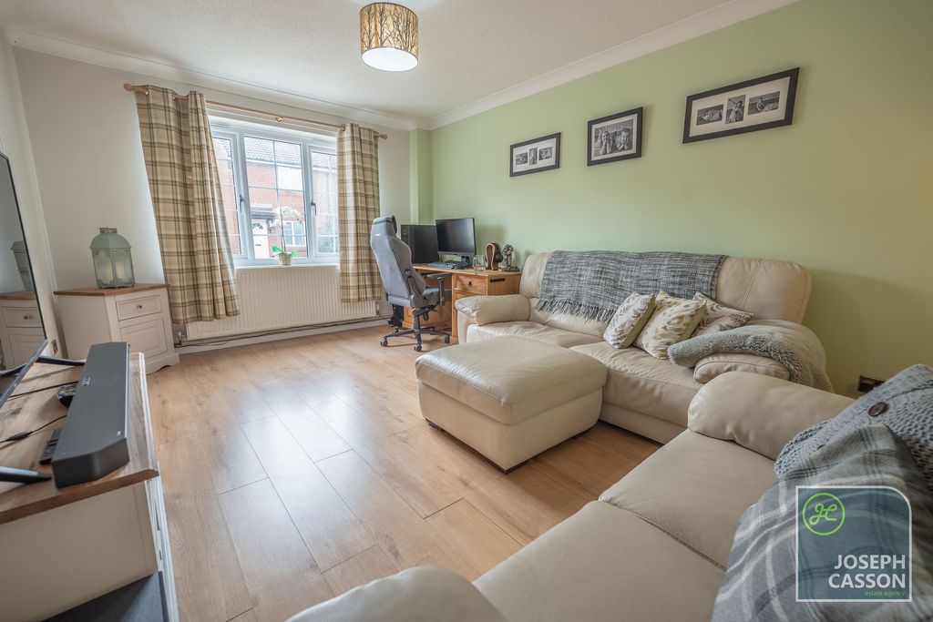 Property photo 2 of 22