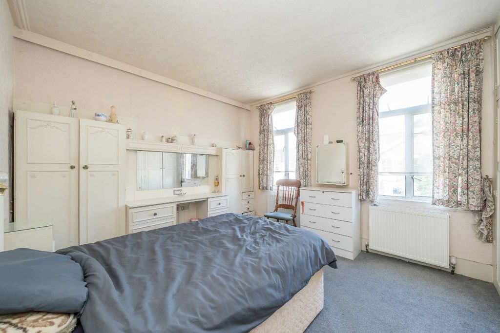 Property photo 3 of 4