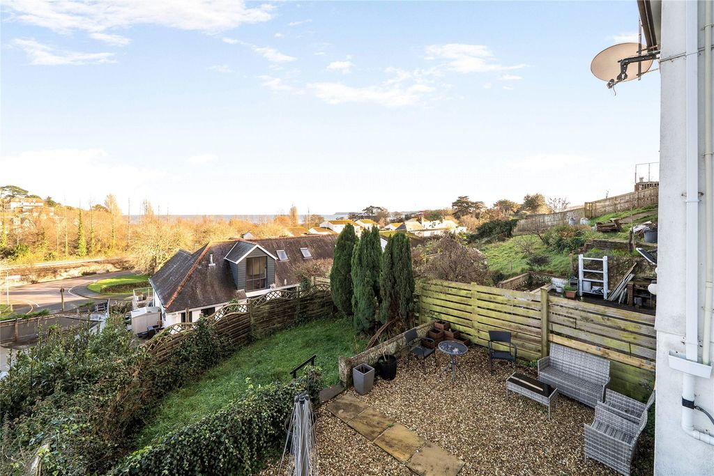 Property photo 2 of 27 Picture No. 26