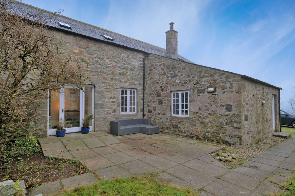 Property photo 1 of 30