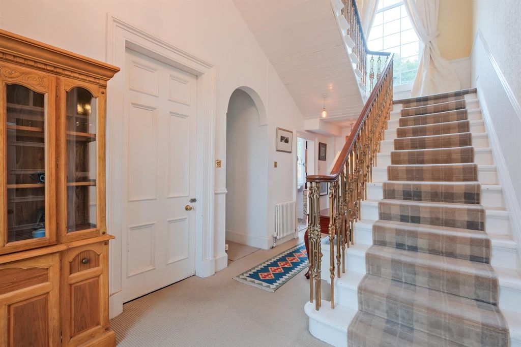 Property photo 3 of 52 015-Ashfield House.Jpg