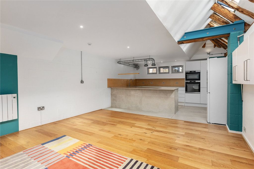 Property photo 2 of 13 Picture No. 53