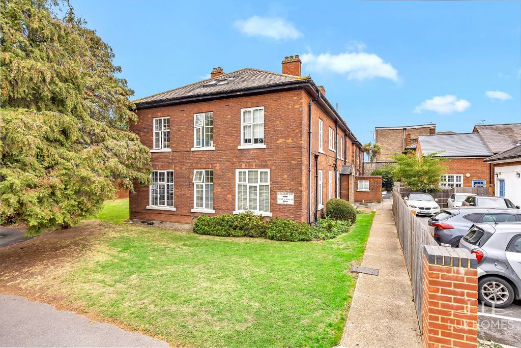 Property photo 2 of 12