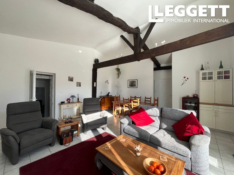 Property photo 3 of 10