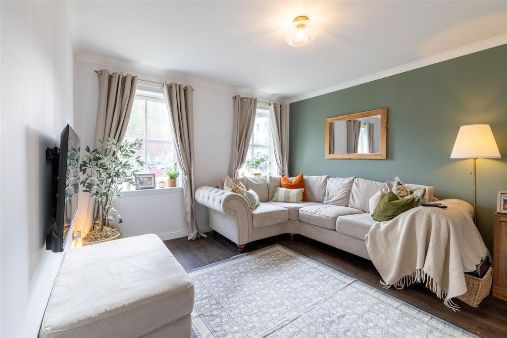 Property photo 2 of 15 S002.Jpg