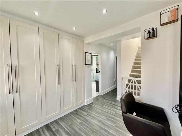 Property photo 3 of 21 Entrance Hallway