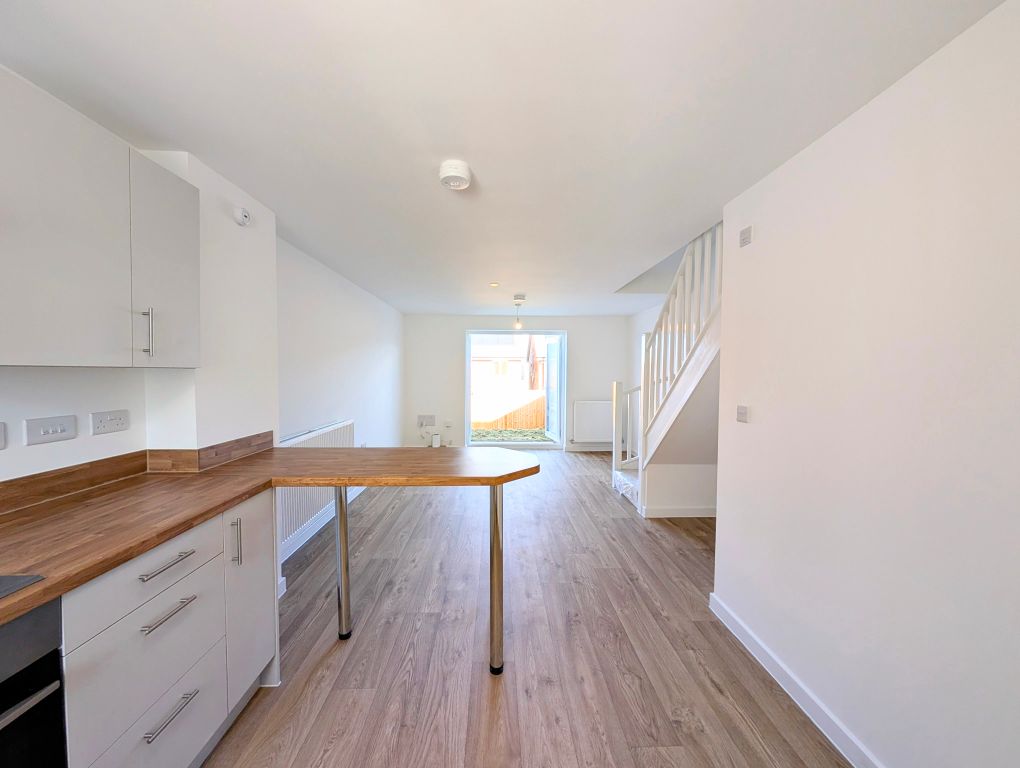 Property photo 3 of 10 Dining Room