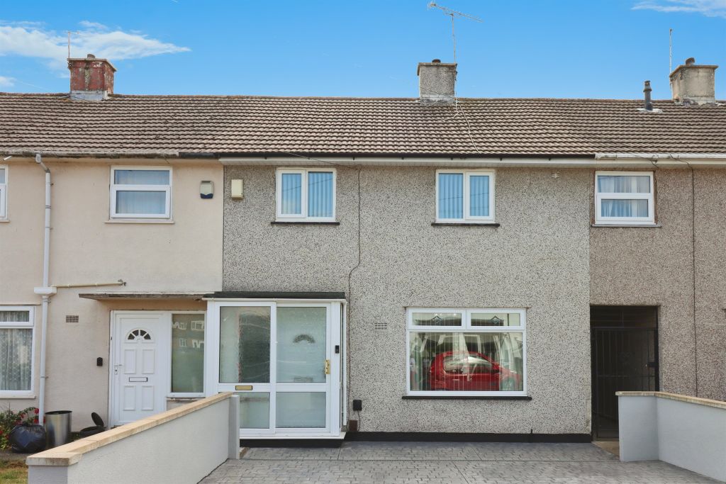 Property photo 2 of 16