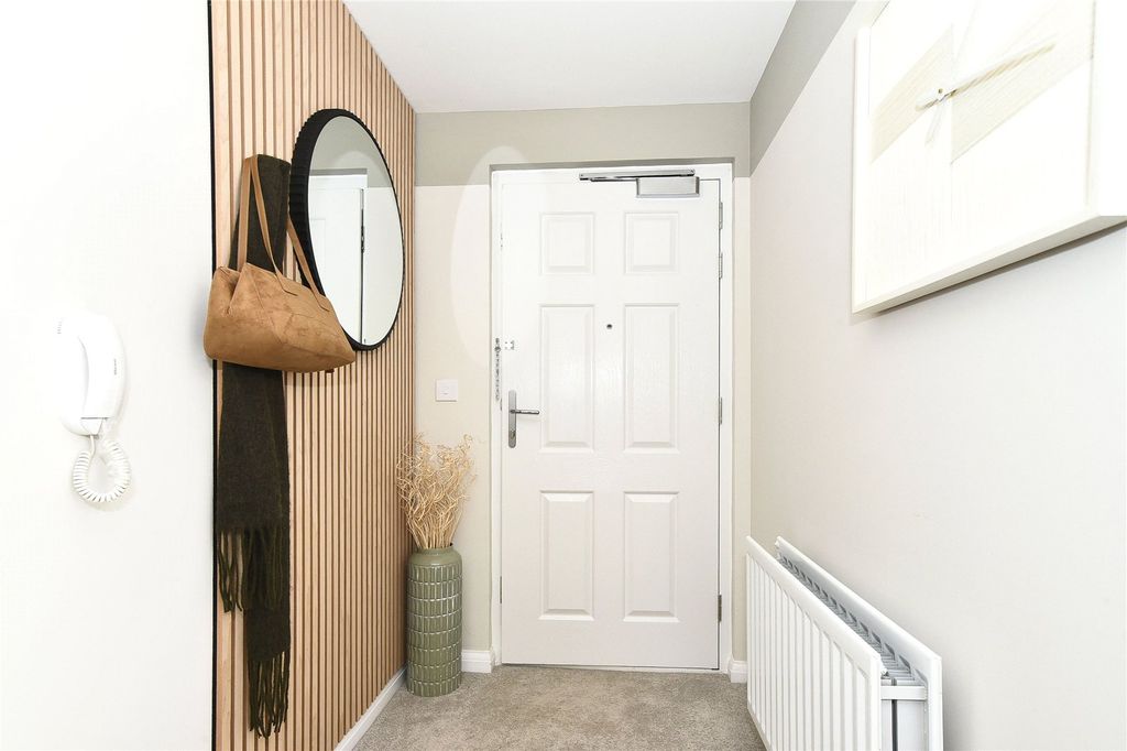 Property photo 3 of 7 Picture No. 02