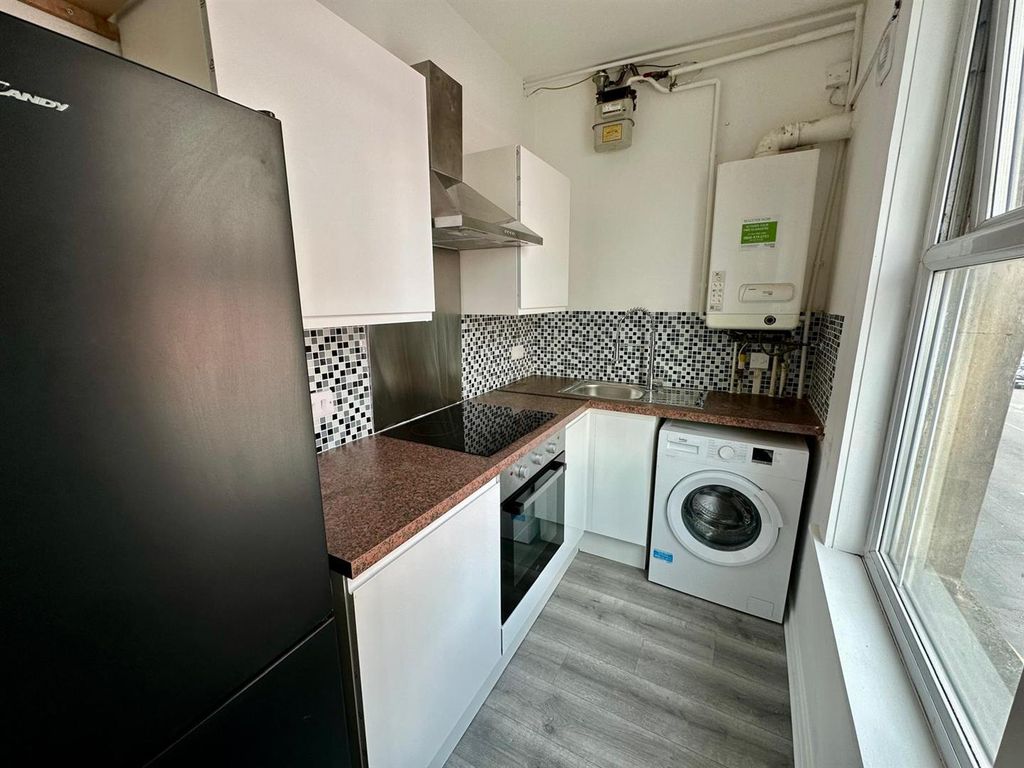 Property photo 2 of 8 134 Ashley Rd_6