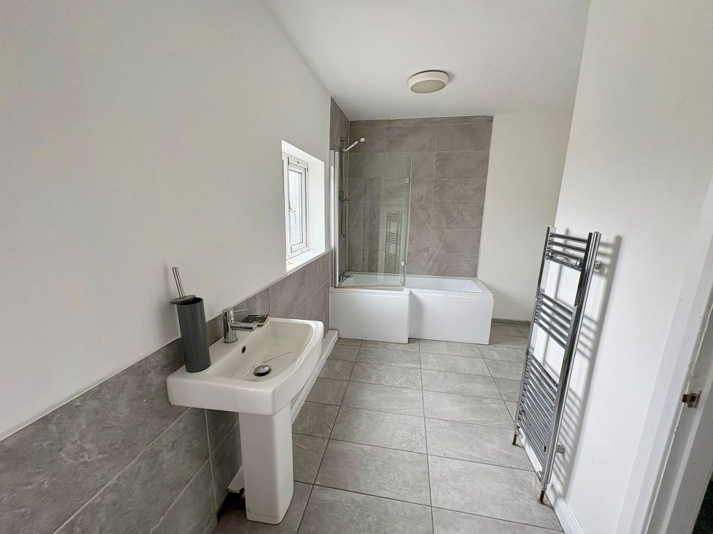 Property photo 2 of 12 Bedroom