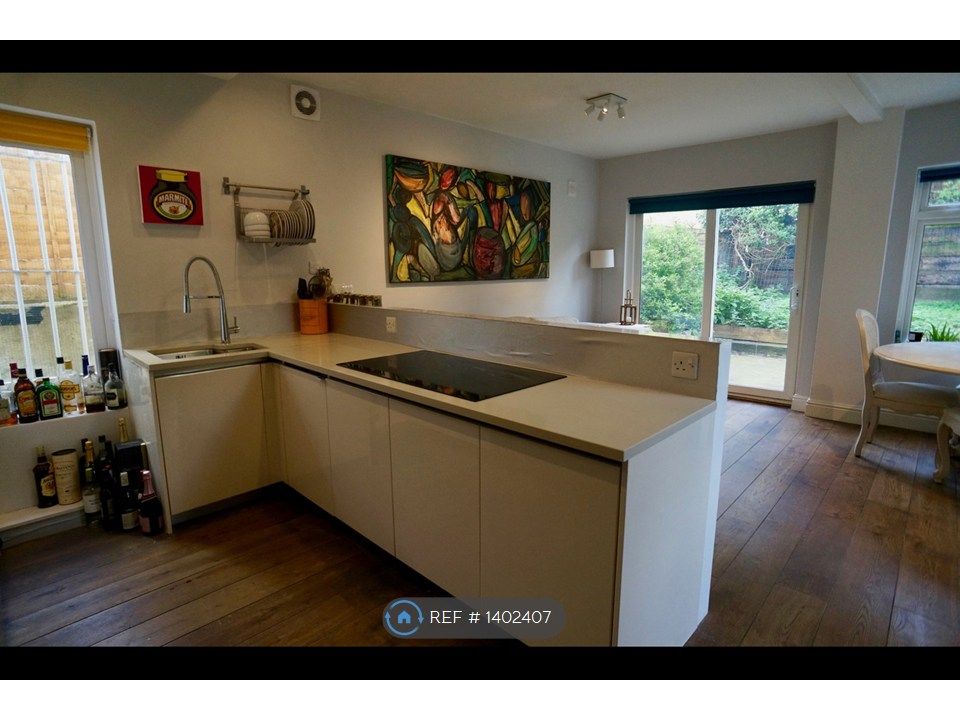 Property photo 1 of 7 Kitchen