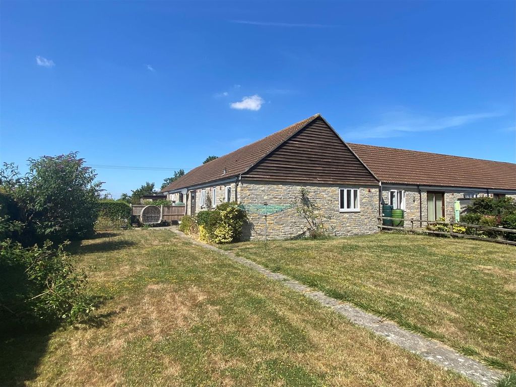 Property photo 1 of 11 4 Old Farm.Jpg