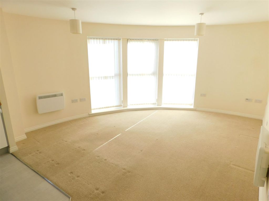 Property photo 2 of 5 Lounge