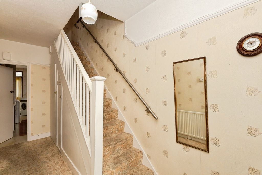 Property photo 2 of 18 Photo