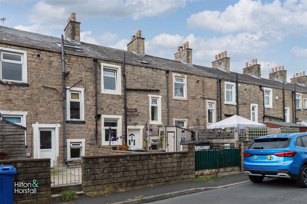 Property photo 1 of 12 Wellhouse Street
