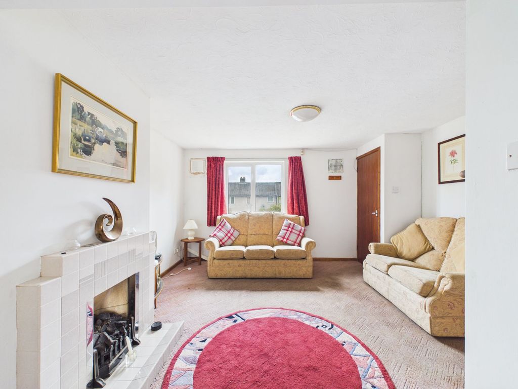 Property photo 3 of 14 Living Room