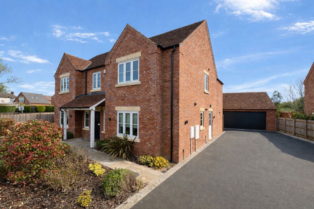 Property photo 1 of 31