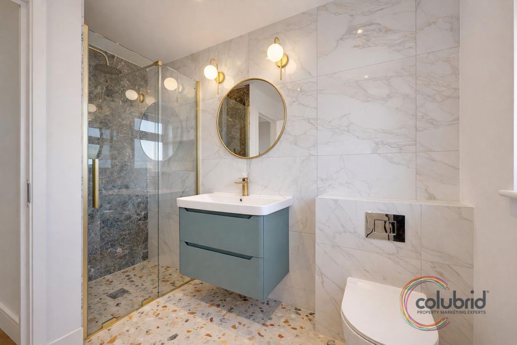 Additional image 20 of 6 bed semi-detached house for saleCrawford Avenue, Grays RM16