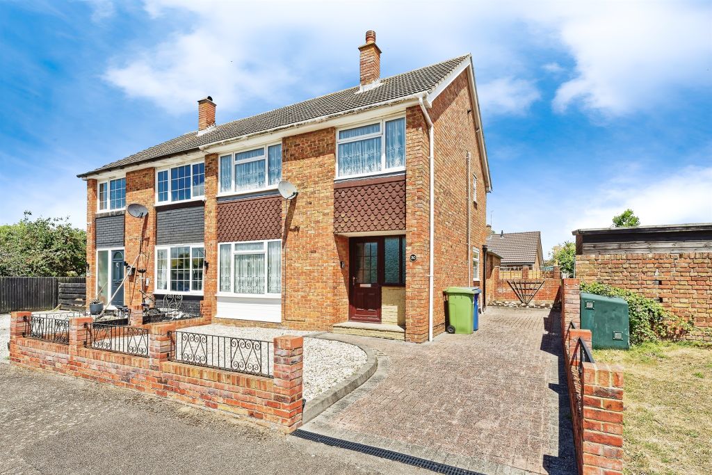 Property photo 1 of 12