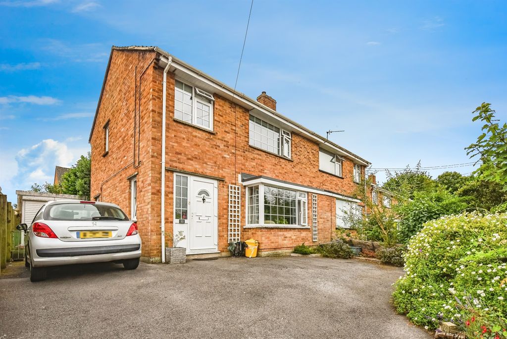 Property photo 1 of 16