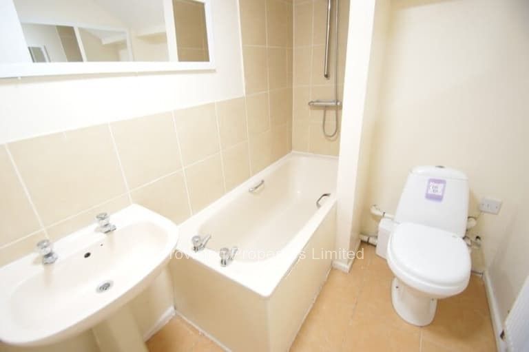 Property photo 3 of 9 Photo