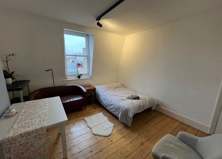 Property photo 1 of 5