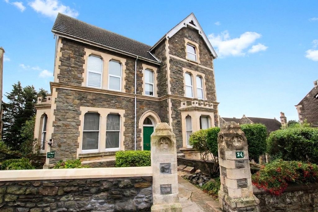 Property photo 1 of 12 Picture No. 24