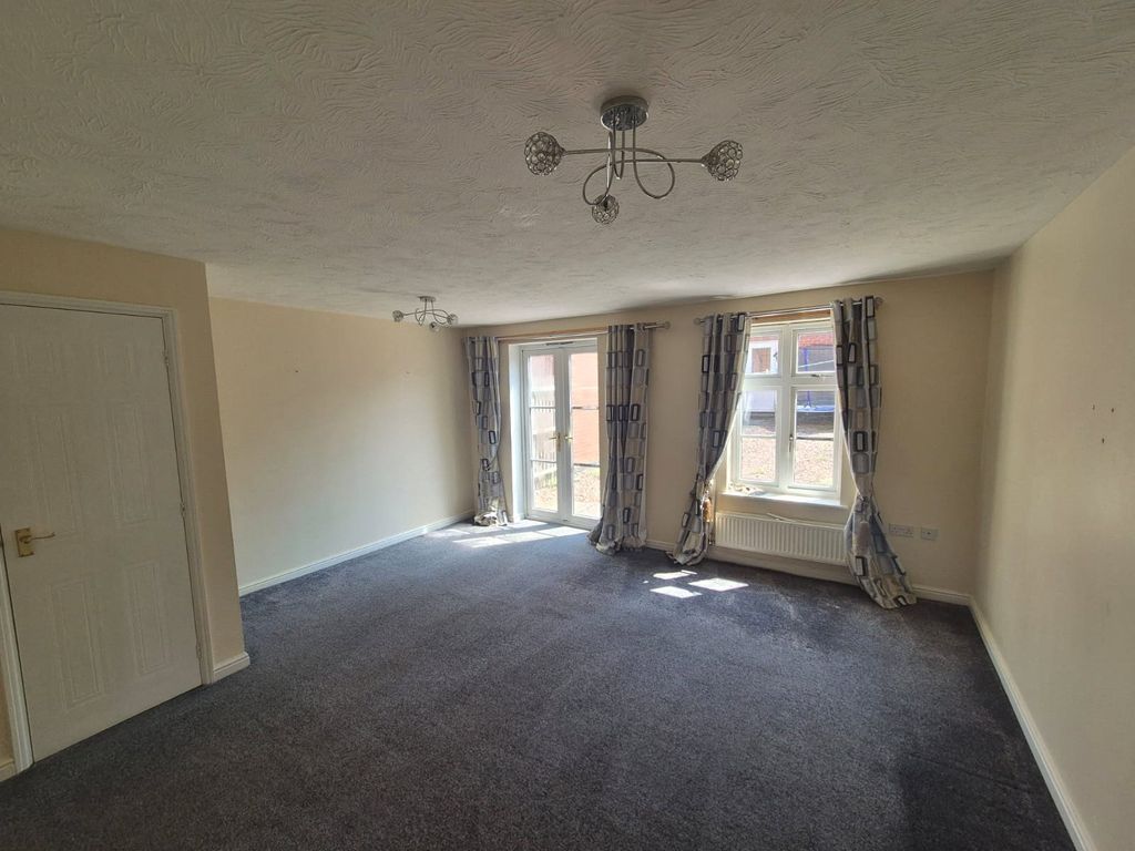 Property photo 2 of 8 Picture No. 03