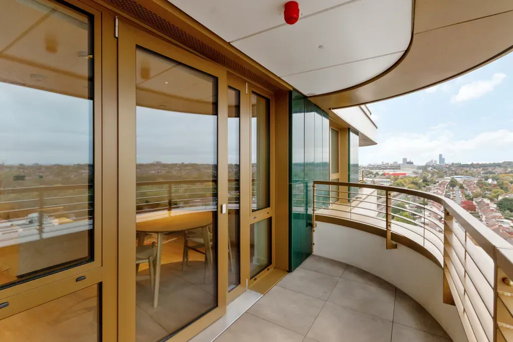 Property photo 2 of 16