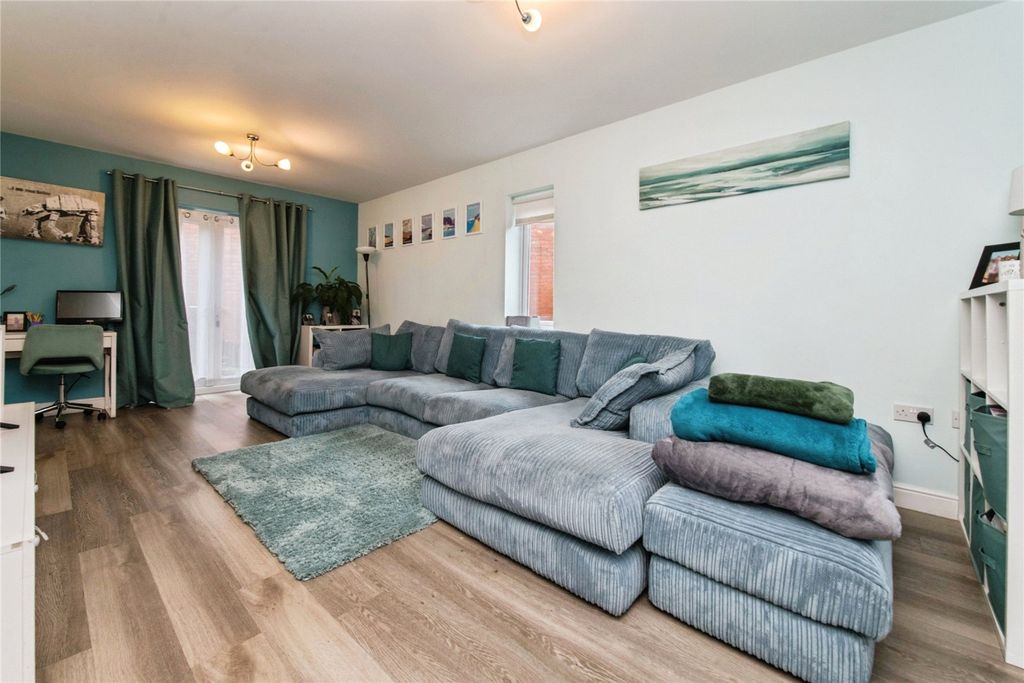 Property photo 2 of 17 Picture No. 20