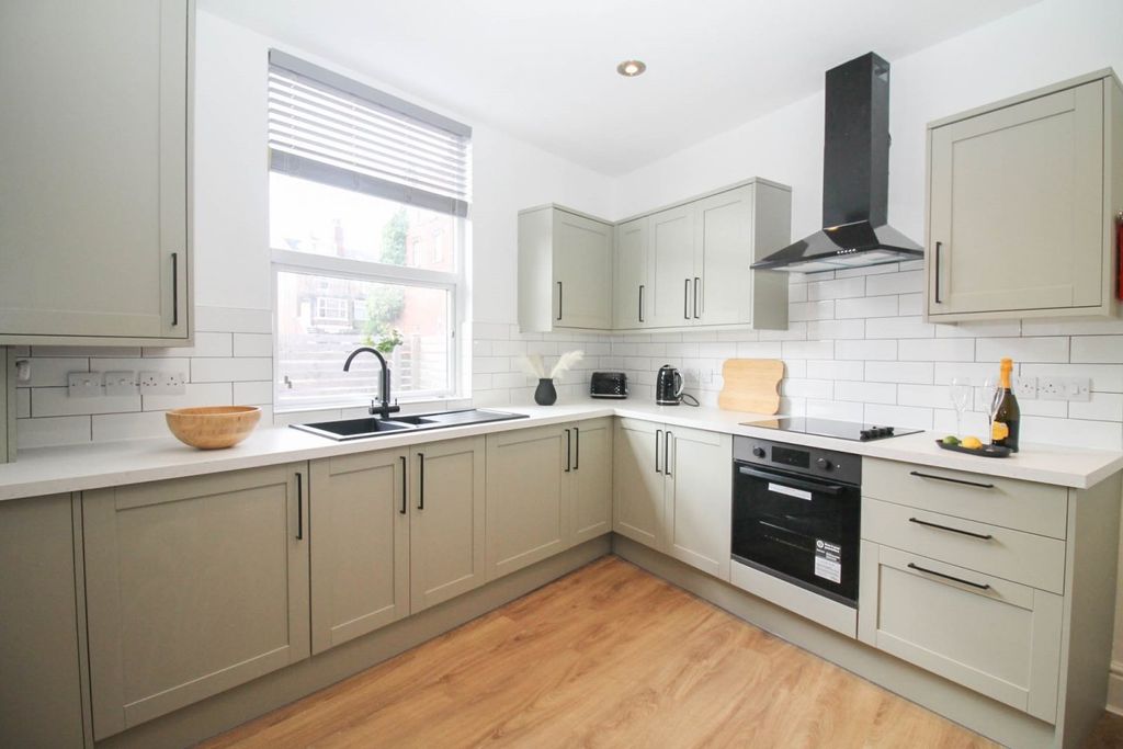 Property photo 1 of 16 Picture No. 06